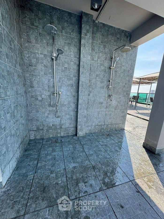 picture 1-BR Condo at Siam Oriental Plaza close to Phratamnak (ID 2167958) - 19/20