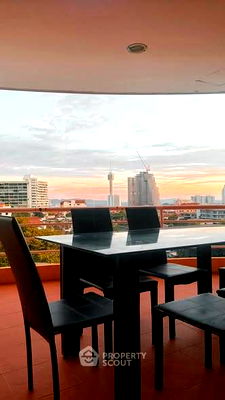 Condos for sale Thai Watsadu South Pattaya : 3-BR Condo at Executive Residence 4 close to Phratamnak (ID 2417637)