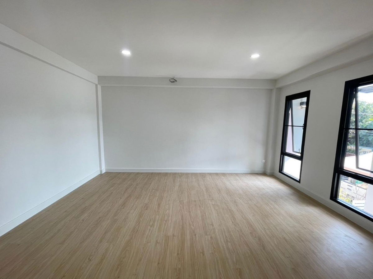 รูป ขายทาวน์โฮม 3 ชั้น เล่นระดับ 4 ห้องนอน 3 ห้องน้ำ 3.89 ล้าน **ฟรีโอน - รูปที่ 39/66