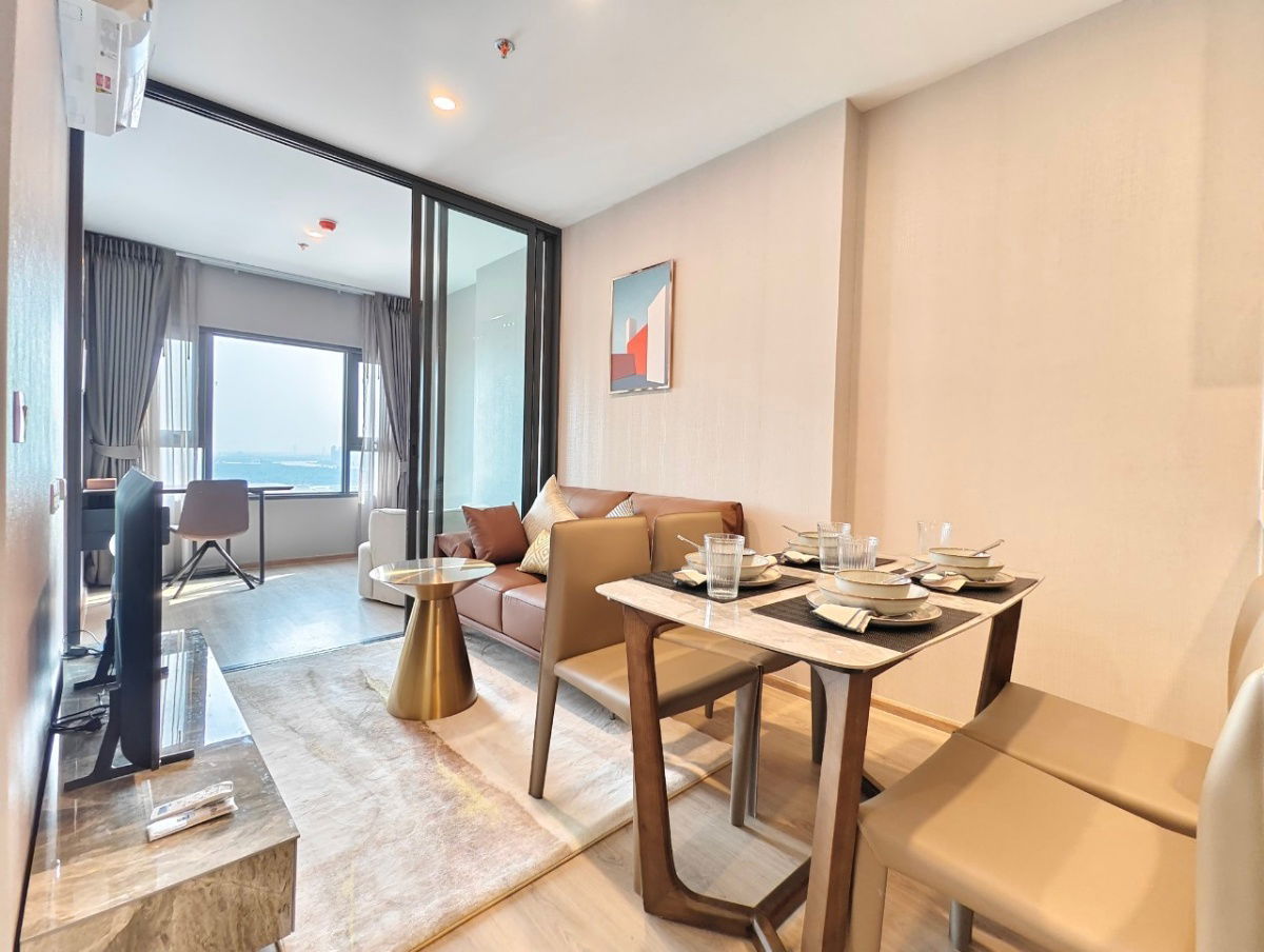 picture For Rent : Life Rama4 - Asoke Fully furnished Ready to move in - 20/25