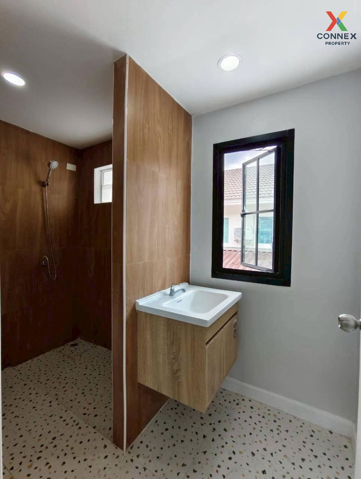 picture For Sale Townhouse/Townhome , Pruksa Ville 28 Wongwaen - Rattanathibet , newly renovated , MRT-Talad Bang Yai , Sao Thong Hin , Bang Yai , Nonthaburi , CX-136916 ✅ Live chat with us ADD LINE @connexproperty ✅ - 11/12