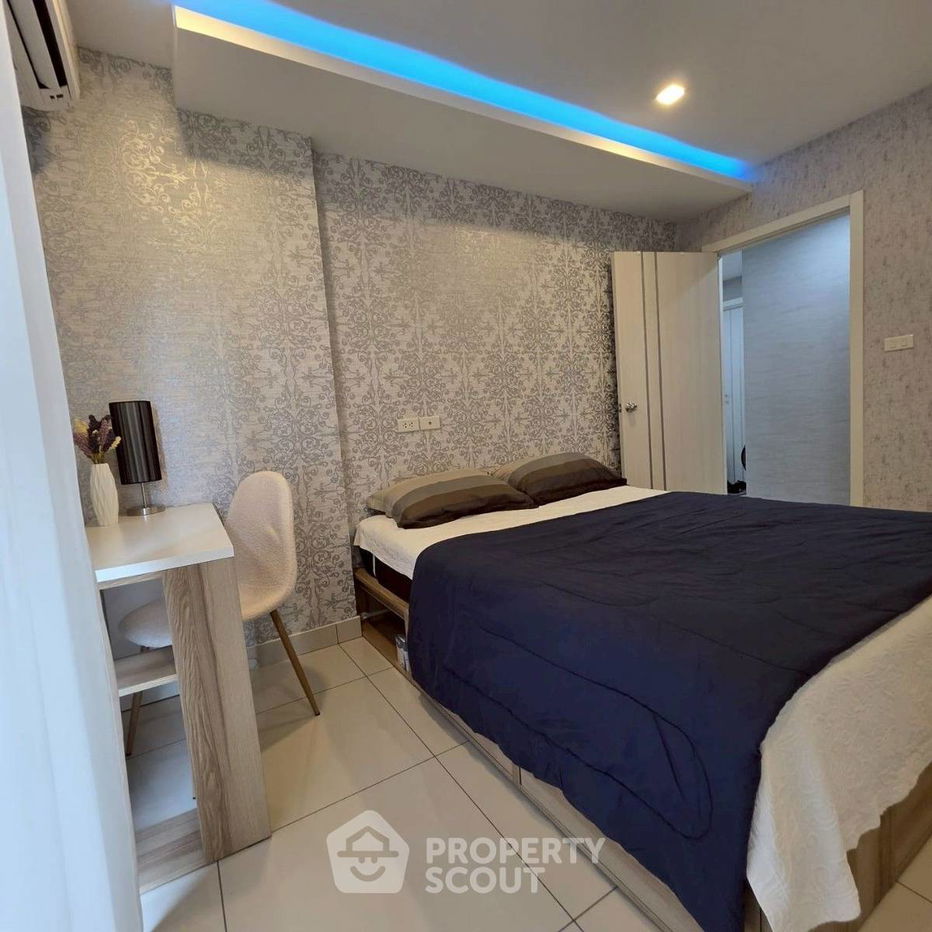 picture 1-BR Condo at Siam Oriental Plaza close to Phratamnak (ID 2167958) - 9/20