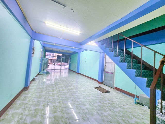 picture Can do Airbnb, Foodland, Big C, MRT Ramintra Km.4 50m. Commercial building for rent, 4.5 floors - rooftop, 4 bedrooms, 4 bathrooms, - 5/8