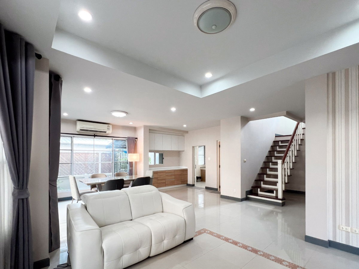 picture House for Rent in Mantana Onnut–Wongwaen 1 | Bangna–Prawet Area, Near Mega Bangna & Suvarnabhumi Airport - 1/29