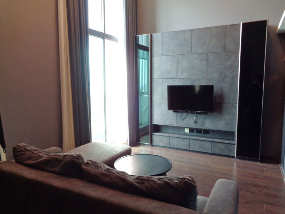 รูป 🚩 ขายขาดทุน คอนโด ซี เอกมัย ชั้น 42 ห้องสวย สไตล์ลอฟท์ 2 ชั้น พื้นที่ใช้สอย 44 ตารางเมตร - รูปที่ 24/65