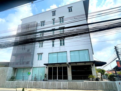 เช่าโฮมออฟฟิศ เขตสวนหลวง : LTH13570 – Office Building/Home Office for Rent | Rama 9 Soi 43 | 900 sqm | 10 Beds 9 Baths | 150K/Month | อาคารสำนักงานให้เช่า พระราม 9 ซอย 43