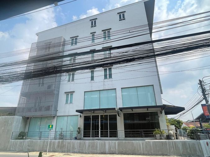 LTH13570 – Office Building/Home Office for Rent | Rama 9 Soi 43 | 900 sqm | 10 Beds 9 Baths | 150K/Month | อาคารสำนักงานให้เช่า พระราม 9 ซอย 43