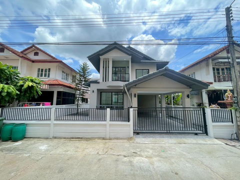 ✨ For Sale 🏡 2-Storey Detached House, Rangsit Khlong 5 💰 Price 3.49 MB 🏫 Near Rajamangala University Khlong 6