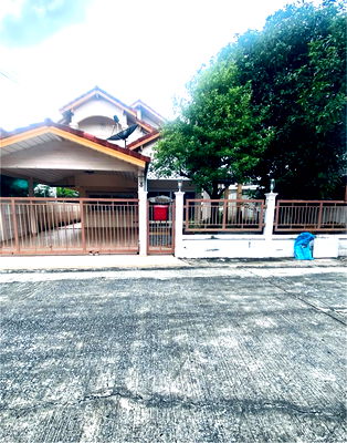 Houses for rent Sai Mai : For rent, for lease, house for rent, Sai Mai location, Chonchob-Thanthawat Village, cheap price, interested Line: @951qfbfi