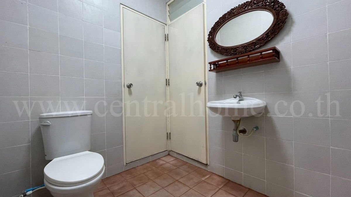 รูป ทาวน์เฮ้าส์ 2 ชั้น ลาดพร้าว 101 ใกล้ MRT สถานีลาดพร้าว 101 พร้อมอยู่ - รูปที่ 12/19