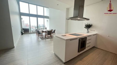 âĻ For Rent: 185 Rajadamri Condo âĻ ð° Only 200,000 THB/month