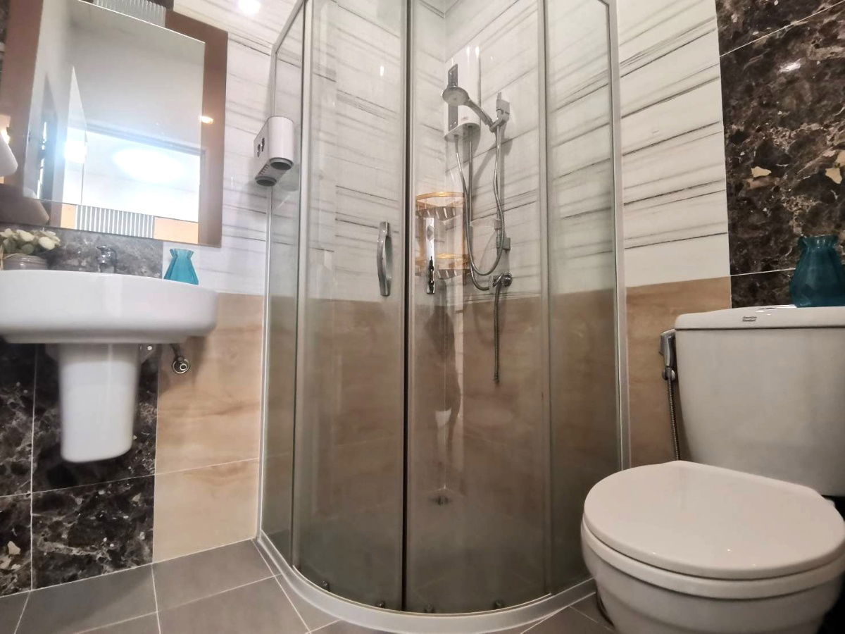 picture best price for sale golden town bangkae near the mall bangkae ready to move in fully air-conditioned 064-974-2441 - 5/20