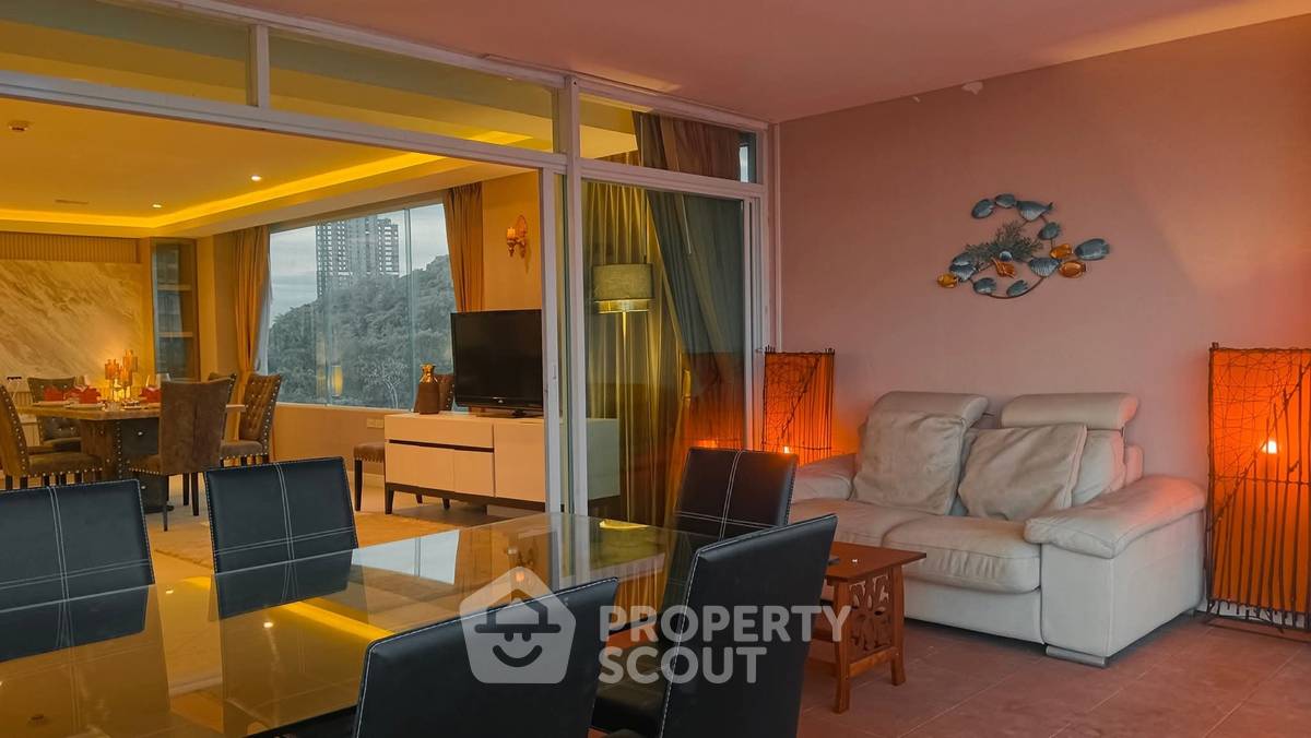 picture 3-BR Condo at Executive Residence 4 close to Phratamnak (ID 2417637) - 11/14