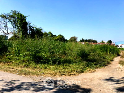 เช่าที่ดิน ถนนกรุงเทพ-ชลบุรี มอเตอร์เวย์ : ที่ดินสำหรับปล่อยเช่า 1,432 ตารางเมตร แถว ใกล้ กรุงเทพกรีฑา (ID 2407084)