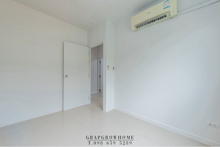 picture Pruksa 87/2 Srinakarin-Bangna Corner townhome The house is in new condition, ready to move in. Near Mega Bangna International school only 5 minutes - 17/22