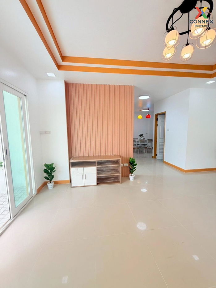 picture For Sale House , Baan Kunaphat 3 , wide frontage , newly renovated , Bang Bua Thong , Bang Bua Thong , Nonthaburi , CX-136531 ✅ Live chat with us ADD LINE @connexproperty ✅ - 5/10
