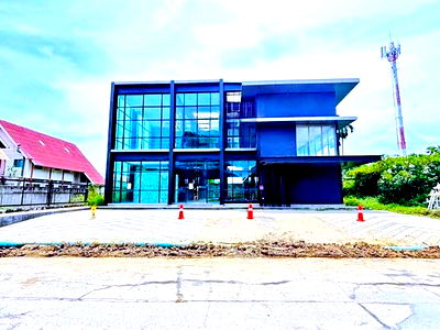 เช่าสำนักงาน บางพลี สมุทรปราการ : MRTศรีด่าน แม็คโคร ศรีนครินทร์ 1.49กม. ศรีลาซาล 1.2กม. ให้เช่าออฟฟิศขนาดใหญ่ 250 ตร.วา. 1,000 ตร.ม. เซ็นทรัล บางนา 2.8 กม.