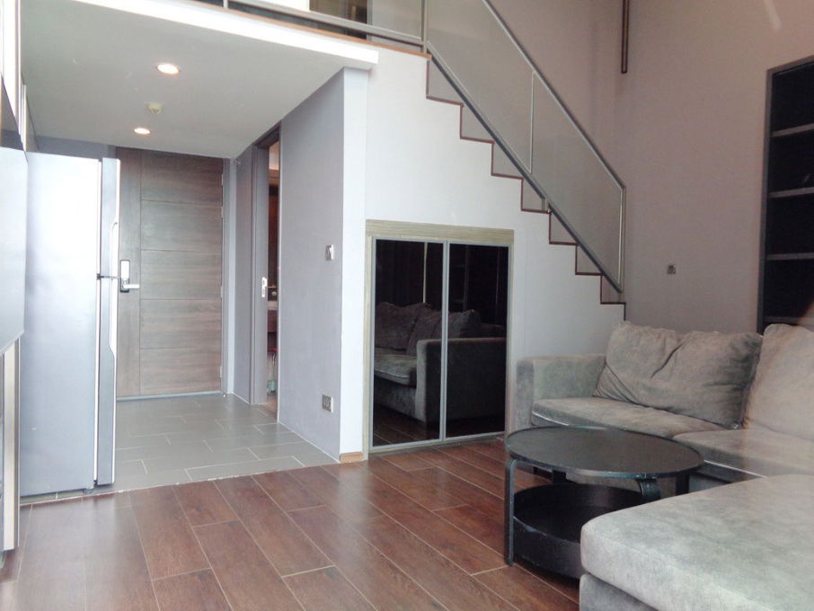 รูป 🚩 ขายขาดทุน คอนโด ซี เอกมัย ชั้น 42 ห้องสวย สไตล์ลอฟท์ 2 ชั้น พื้นที่ใช้สอย 44 ตารางเมตร - รูปที่ 22/65