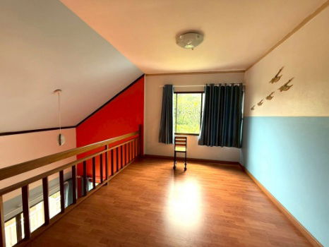 รูป ขาย บ้านเดี่ยว HS081 ทำเลดี ใจกลางศรีราชา ใกล้ J-park โรงพยาบาลสมิติเวช โรงเรียนอสัมชัญ เซ็นทรัลศรีราชา . 278 ตรม 89.4 ตรว ถูกสุดในย่านนี้. - รูปที่ 9/12