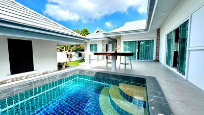 Houses for sale Pornprapanimit Road : Selling pool villa Impress House Village 