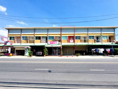 อาคารพาณิชย์ นิคมราชชลบุรี : ขายอาคารพาณิชย์ 2 ชั้น บ่อวิน ชลบุรี ทำเลค้าขาย ติดถนนหลัก เดินทางสะดวก ใกล้ตลาดและนิคมฯ