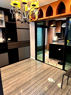 Townhouses for sale Bangkok : Beautifully Built-in Throughout! 4-Storey Townhome for Sale at Areeya Mandarina Sukhumvit 77 — 31.1 sq.wah, 198 sq.m., 5 Bedrooms, 5 Bathrooms, 