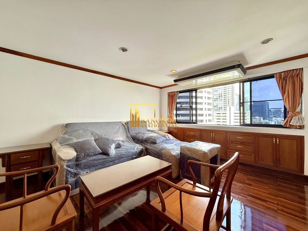 picture Le Premier 2 | Renovated 2 Bed Condo For Rent in Thonglor - BR60613CD - 2/39