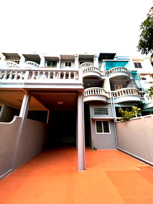 เช่าทาวน์โฮม ทองหล่อ 21 : Storey Townhome for Rent in the Heart of Thonglor — Ideal for Living or Home Office | Near BTS Ekkamai | THB 80,000 per Month