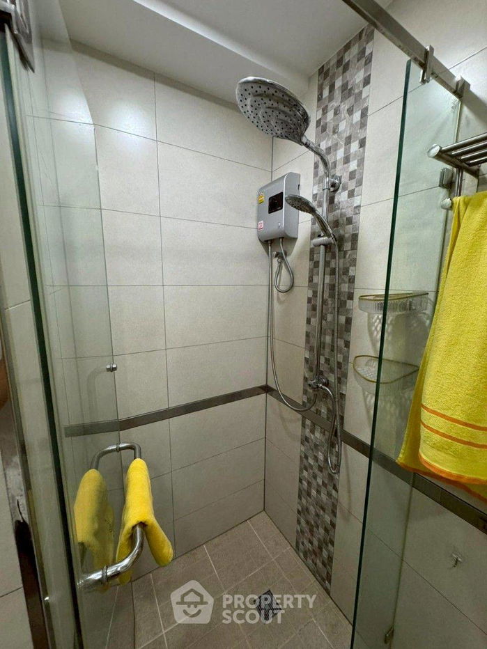 picture 1-BR Condo at Siam Oriental Plaza close to Phratamnak (ID 2167958) - 11/20