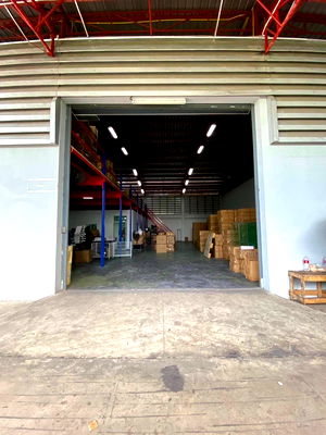 Factory for rent Lat Krabung Industrial Estate : RENT Warehouse area 300 sqm. near Suvarnbhumi Airport, Airportlink
