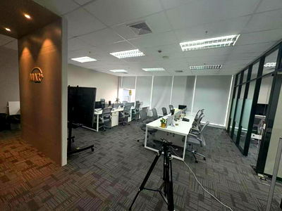 Office for rent Rama 9 Road : Office space for rent, Major Tower  Rama 9 - Ramkhamhaeng, near Airport Link Ramkhamhaeng, 5th floor, area 95 sq m., monthly rent 104,500 baht*
