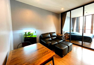 Condos for rent Soi Sukhumvit 71 : Hasu Haus. 1bed 37sqm. Line id: @pfagent