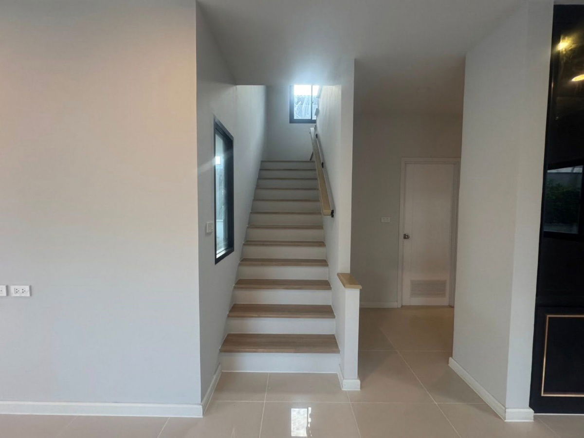 รูป ให้เช่า บ้านเดี่ยวดีไซน์โมเดิร์น “บริทาเนีย บางนา–สุวรรณภูมิ กม.26” โครงการคุณภาพจาก Britania (ในเครือ Origin Group) - รูปที่ 8/13