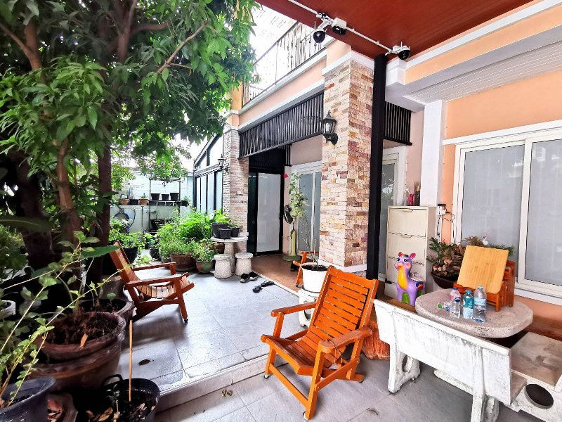 รูป ขายบ้านเดี่ยว 2ชั้น บางใหญ่ นนทบุรี มบ.ทวีโชติ4 หน้าบ้านไม่ชนใคร แปลงมุม 4ห้องนอน 3ห้องน้ำ 2ห้องครัว 2ที่จอดรถ ใกล้Central Westgate ตลาดบางใหญ่ - รูปที่ 2/18