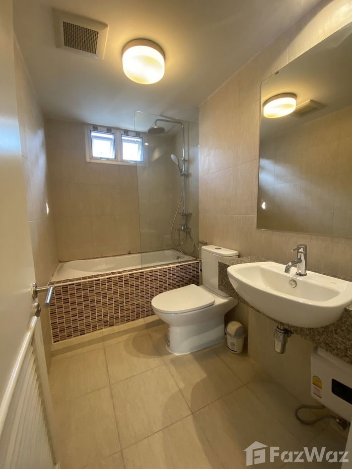 picture 2 Bedroom Condo for rent at The Clover 36003 - 4/10