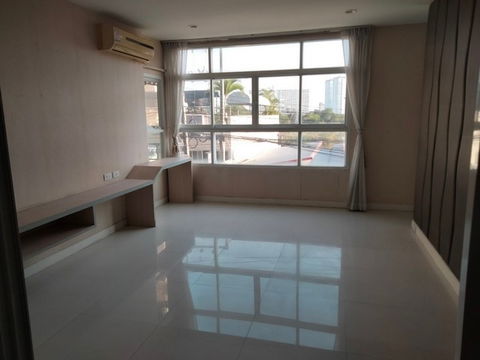 FOR SALE The Ocean Pearl 1400000 BAHT.