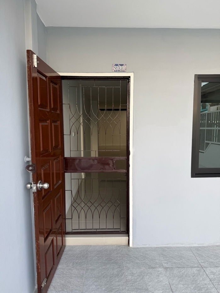 รูป S804 [ขาย] ทาวน์เฮาส์ รามคำแหง 142 🚆 MRT สถานีสัมมากร 💰 ราคาขายเพียง 2.79 ลบ. - รูปที่ 2/13