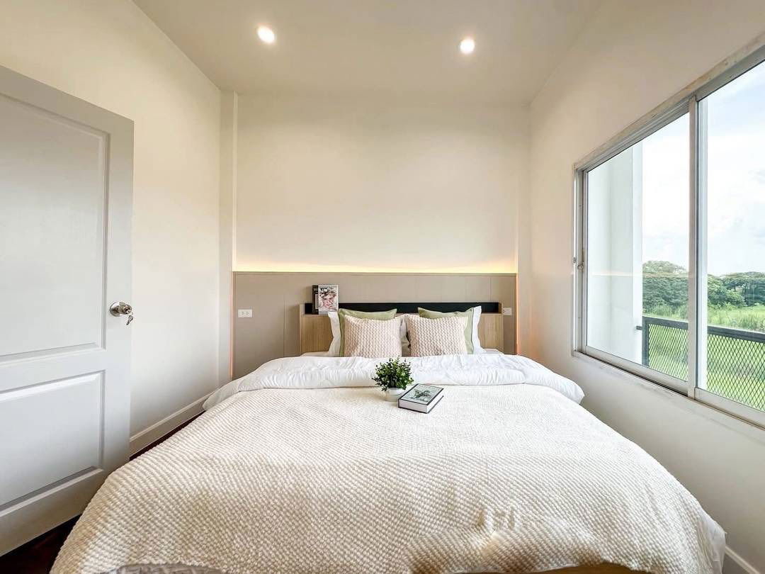 picture MN04938 - Neo De Siam Suanluang Rama 9 - 5/12