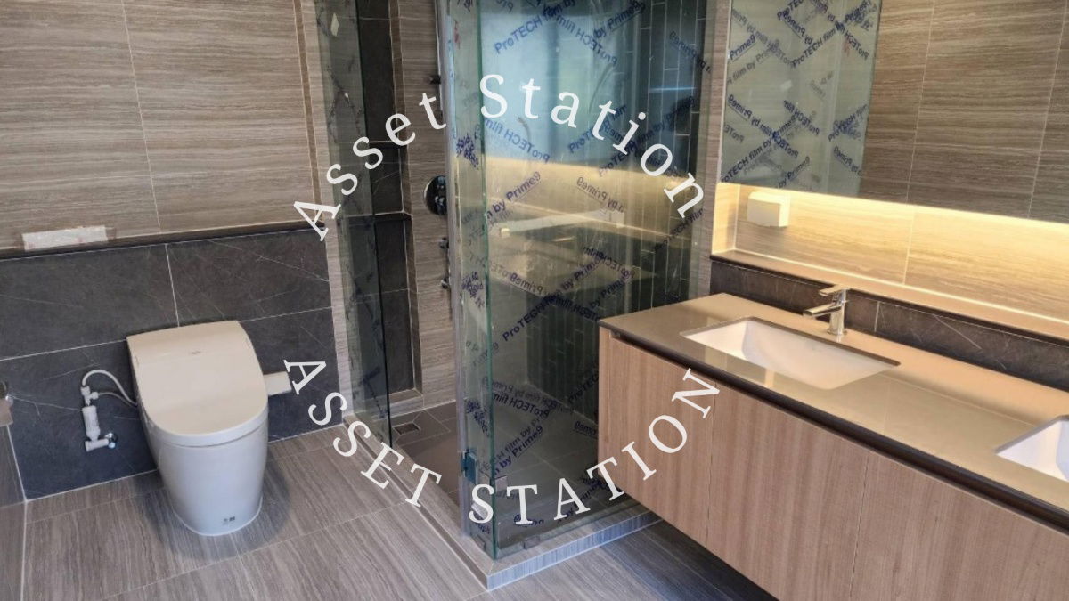 picture Luxury house for sale, Burasiri Krungthep Kreetha, prime location, front of house not adjacent to anyone - 9/11