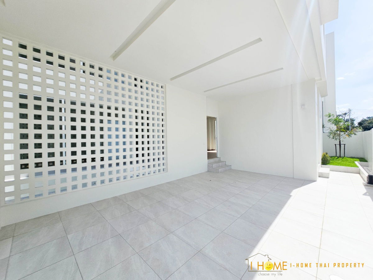 picture Two-story pool villa for sale 4 bedrooms 3 bathrooms and 3 parkings. - 3/31