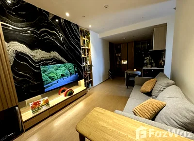 Condos for sale : Pet-Friendly 2-Bed • 1 Min MRT Lat Phrao • 180° Sunset View 5855167