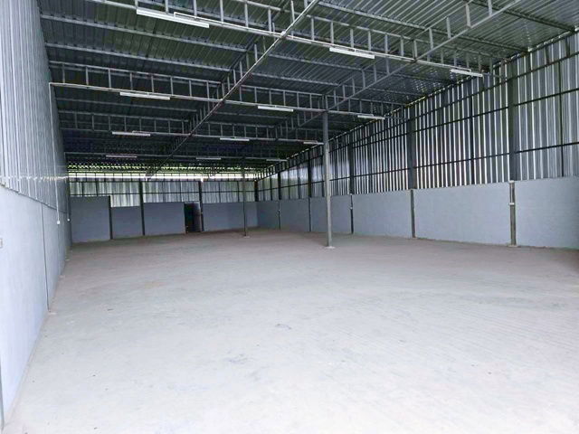 รูป ถ.เอกชัย-พระราม2 สถานีรถไฟบางน้ำจืด 350 ม เลียบคลองบางน้ำจืด 1.3 กม. 112ตร.ม ให้เช่าโกดัง โรงงาน พร้อมออฟฟิศ เดินทางสะดวก. - รูปที่ 2/8