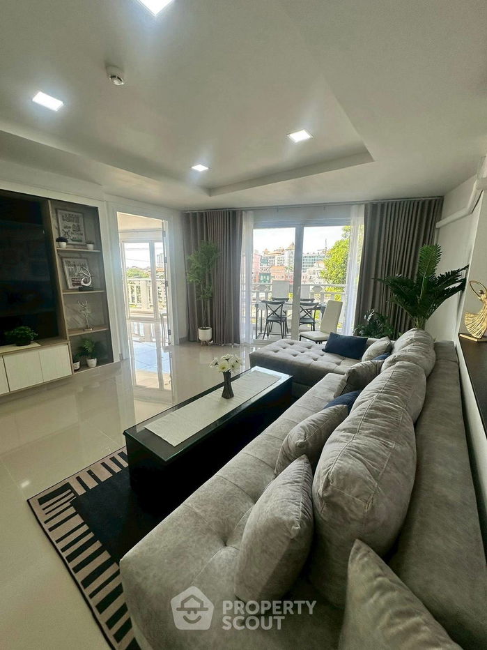 picture 3-BR Condo at Royal Hill Resort Condominium close to Pattaya South (ID 2419717) - 5/18