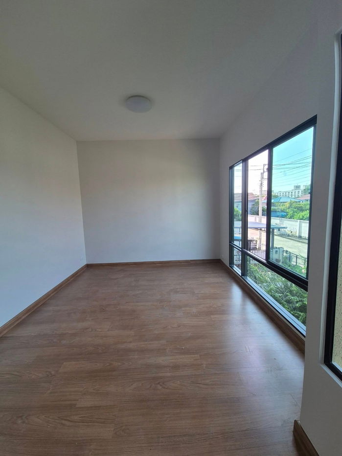 picture Townhome for sell Modi Villa Village - 3/8