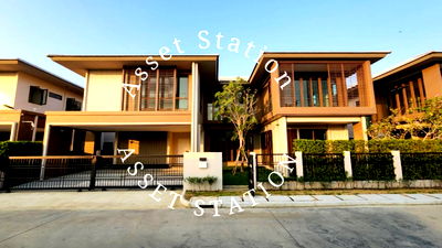 Houses for rent Bang Kapi : Luxury house for rent, Burasiri Krungthep Kreetha, prime location, front of the house not adjacent to anyone
