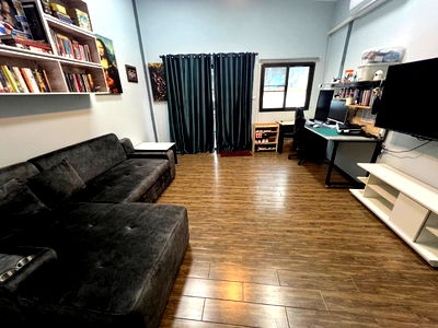 ทาวน์โฮม ศาลจังหวัดเชียงใหม่ : ขายทาวน์โฮม 2 ชั้น หน้าศาลากลางเชียงใหม่ ทำเลดี ใจกลางเมือง เดินตัวเปล่าเข้าอยู่ได้เลย T.0946511456