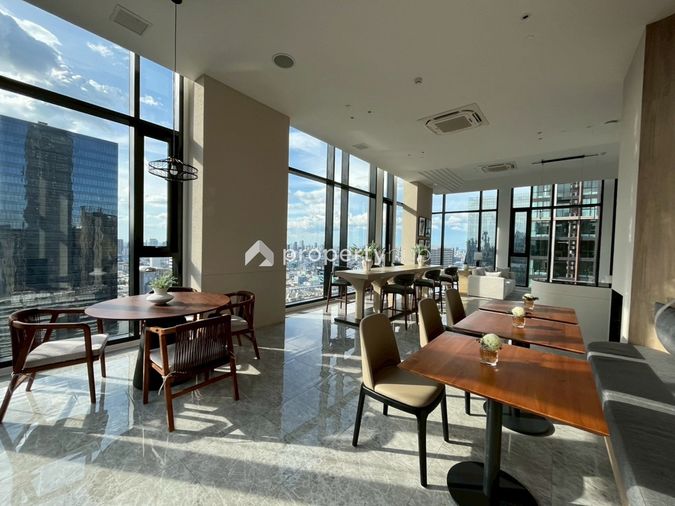 Nue District R9 Rama 9