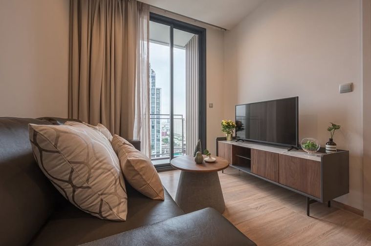 ✅ ✅ THE LINE Phahon - Pradipat , Luxury Class 2 ห้องนอน พร้อมเข้าอยู่ ติดต่อไลน์ @bktasset หรือโทร 095-325-8928