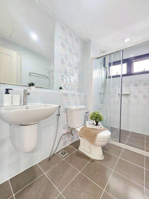 picture Hallmark Ngamwongwan, 1B1B, 3 Floor, 30.5 Sq.m, Sell 1.55 M fully furnished - 10/20