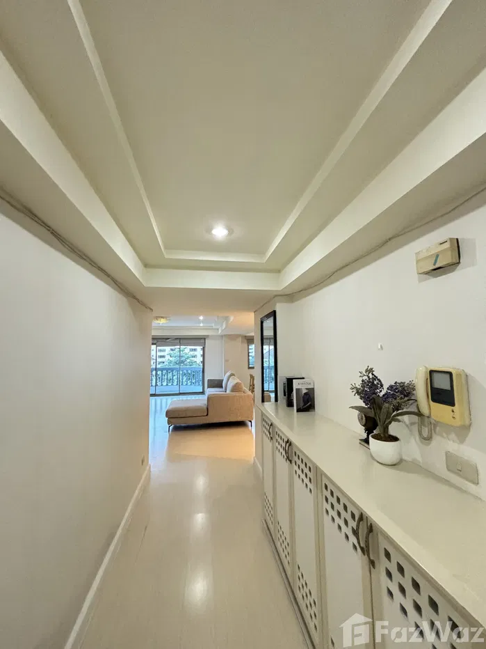 picture . 1957203 - 4/19